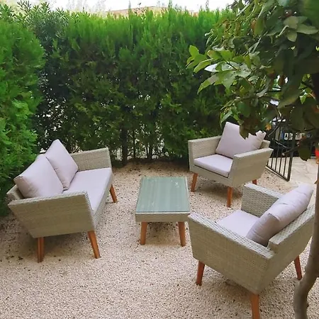Agreable T3 Avec Jardin Et Parking Prive, A 350m Du Centre Et Des Plages, Wifi, Remise Supplementaire De 10 Pourcent Pour Location A La Semaine