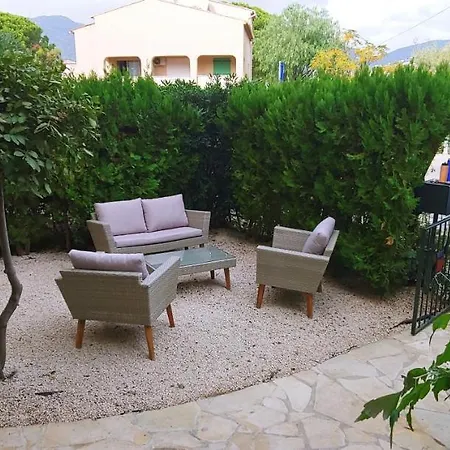 Agreable T3 Avec Jardin Et Parking Prive, A 350m Du Centre Et Des Plages, Wifi, Remise Supplementaire De 10 Pourcent Pour Location A La Semaine Lejlighed *