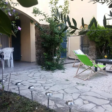 Agreable T3 Avec Jardin Et Parking Prive, A 350m Du Centre Et Des Plages, Wifi, Remise Supplementaire De 10 Pourcent Pour Location A La Semaine