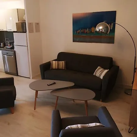 Agreable T3 Avec Jardin Et Parking Prive, A 350m Du Centre Et Des Plages, Wifi, Remise Supplementaire De 10 Pourcent Pour Location A La Semaine *